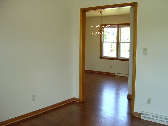 3rd image of 56 Dartmouth St