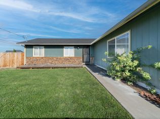649 SW 33rd St, Redmond, OR 97756
