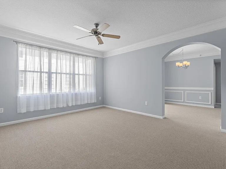 276 Murcia Dr #213 — Photo 10