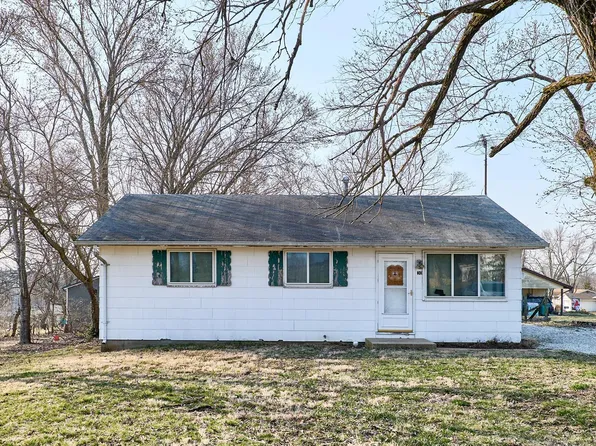 30 W Springfield Rd, Saint Clair, MO 63077