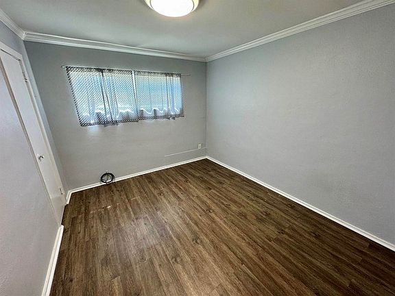 5th image of 323 Washington Ave Unit A