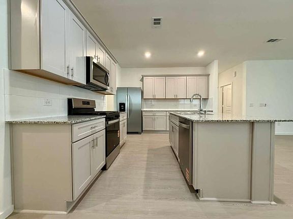 4th image of 15349 Dapple Bluff Ln