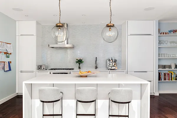 Sold by Compass | media 5