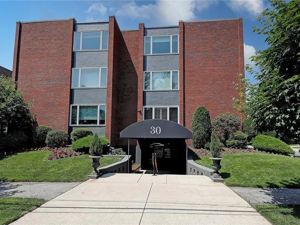 30 Blackstone Blvd APT 203, Providence, RI 02906