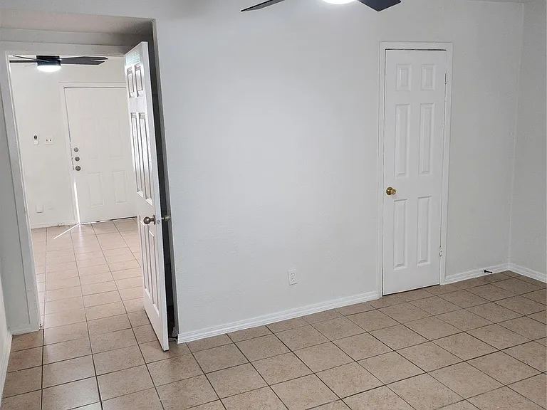 14033 Garber Ln #3 — Photo 9