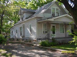 2017 SW Lane St, Topeka, KS 66604