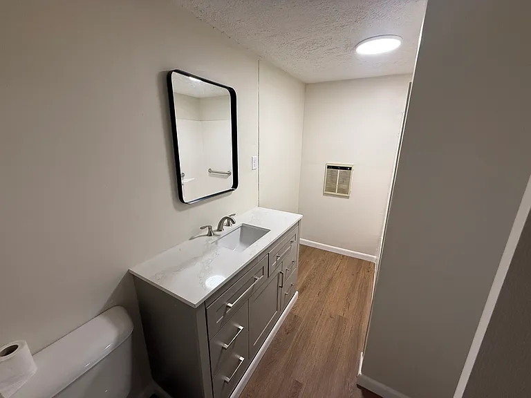52 W Washburn St #C — Photo 11