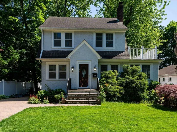 74 Susquehanna Avenue, Great Neck, NY 11021