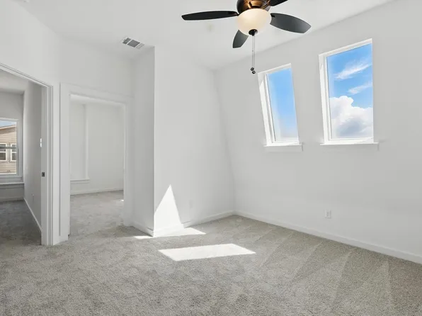 306 Oakbend Dr, Lewisville, TX 75067