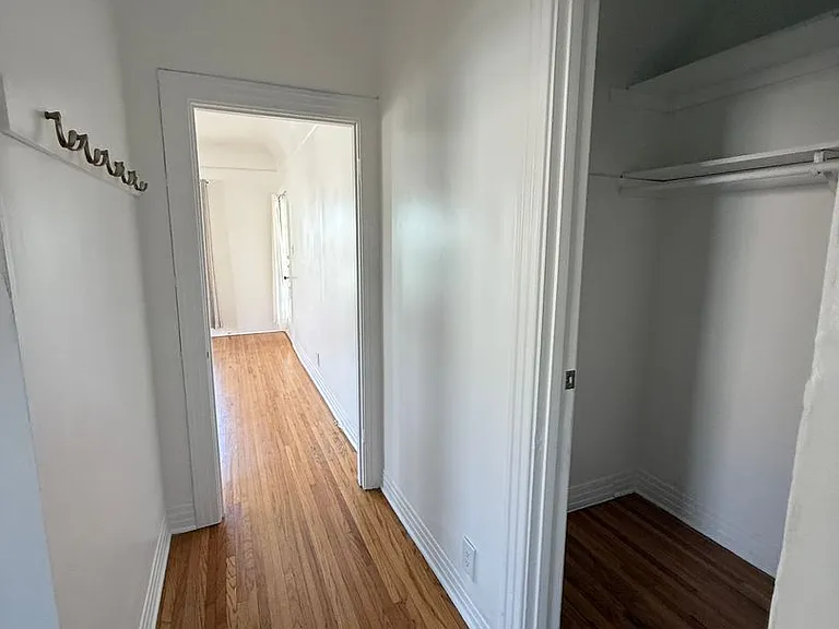 1143 N Commonwealth Ave — Photo 21