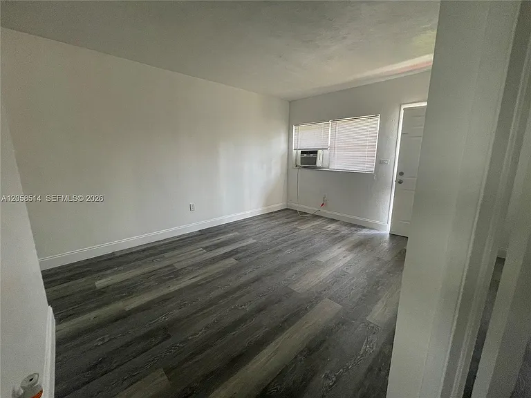 15940 NE 19th Ct #2 — Photo 10