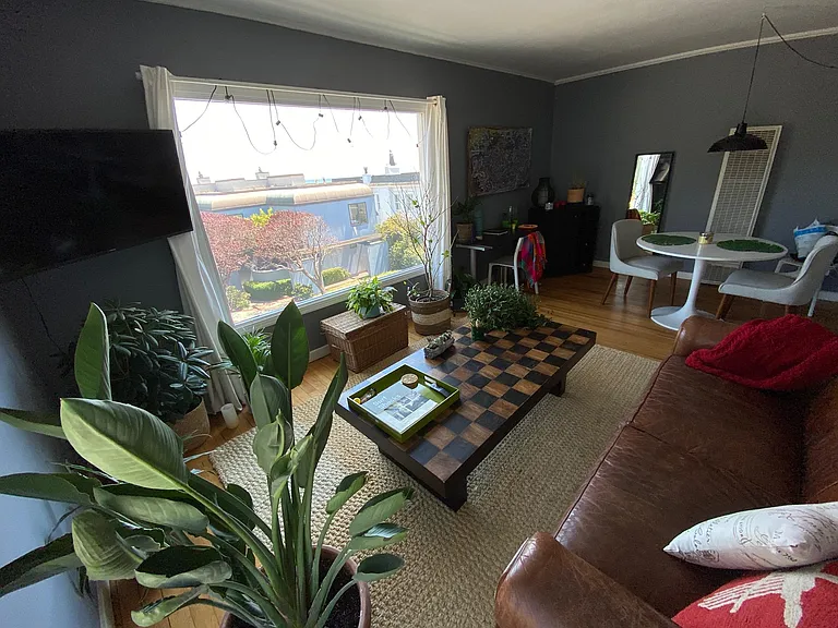 (former tenant furniture)