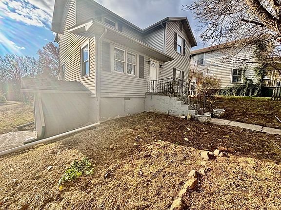 2nd image of 1057 Peyton Ct