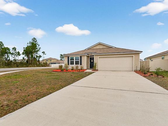 3rd image of 70155 Roseapple Ct