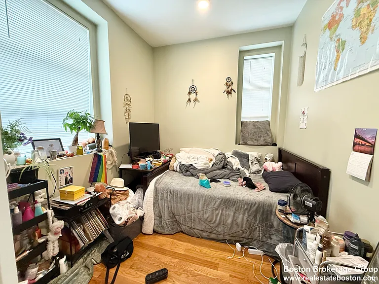 409 Dudley St — Photo 22