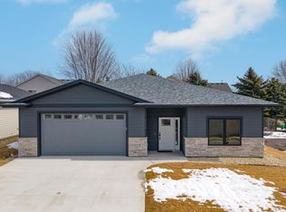 712 Maple Pl, Northfield, MN 55057