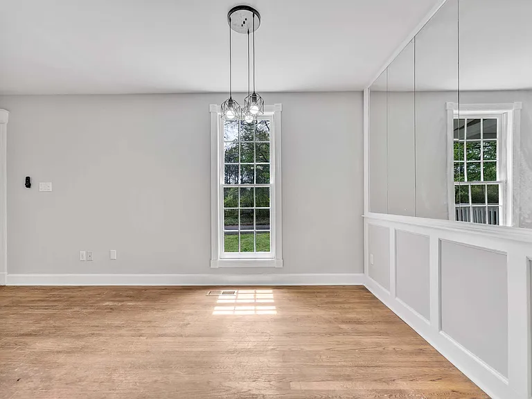 3027 Cora Ave — Photo 5