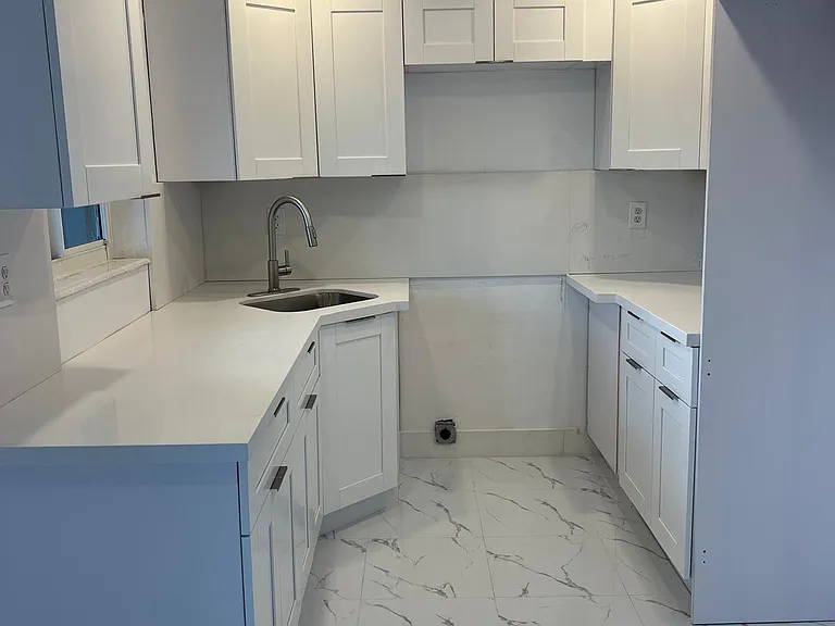 7505 SW 82nd St #215 — Photo 11