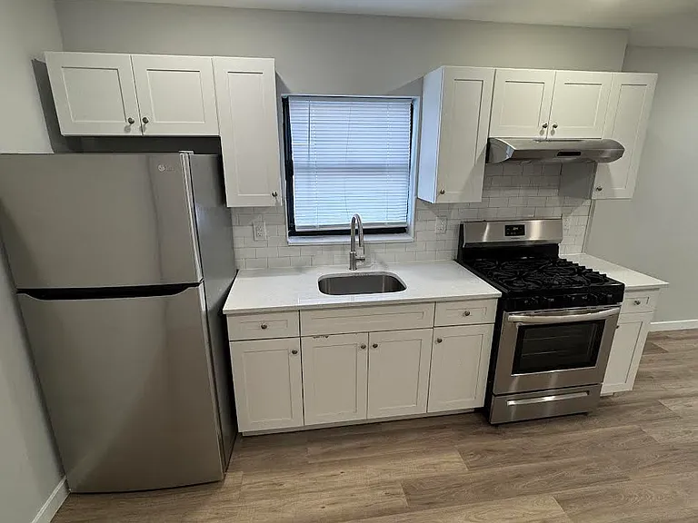 107 Beech St — Photo 6