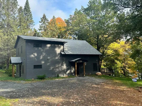 1893 Peer Ave, Saint Croix Falls, WI 54024