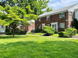 68-53 218th St #D, Oakland Gardens, NY 11364