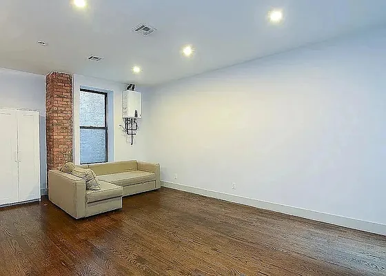 Rented by Brickview NYC Realty NYV LLC | media 11