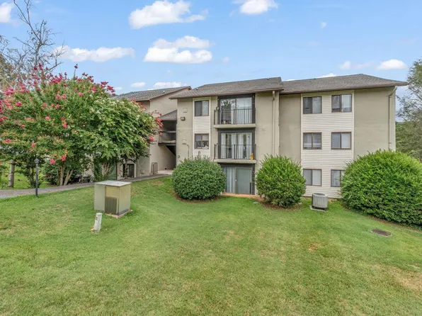 33 Spring Ct, Charlottesville, VA 22901