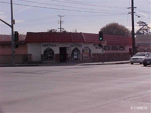 5th image of 11300 Garvey Ave