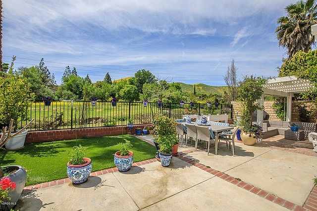 5863 Cape Horn Drive