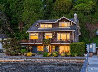 10989 Rolling Bay Walk NE, Bainbridge Island, WA