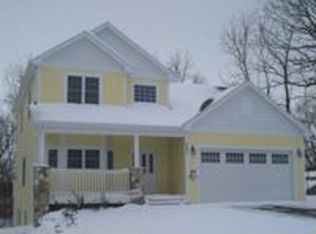 897 Platt St, Lake Geneva, WI 53147