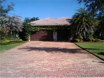 2nd image of 10033 S Lake Vista Cir