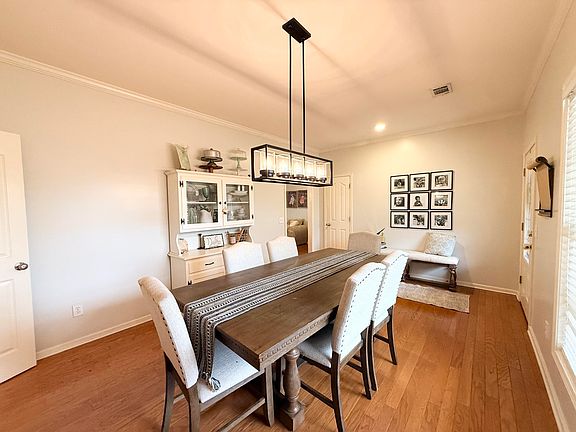 5th image of 178 Rogers Way