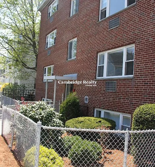 16 Westford St #6T — Photo 15