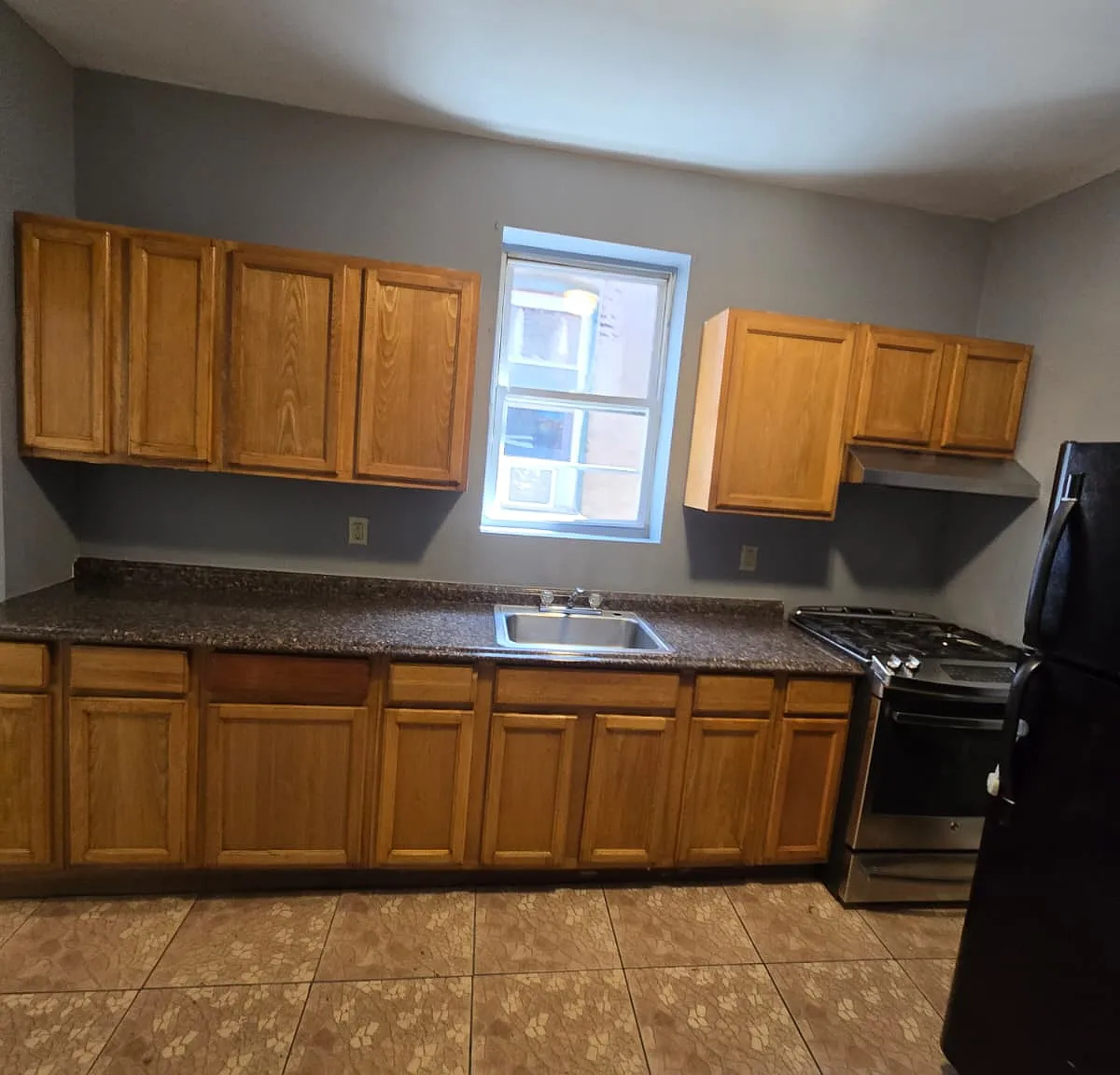 2 bed, $2,000 — Photo 2