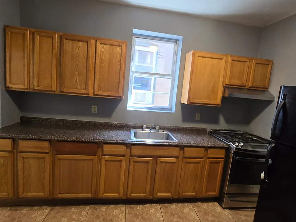 20 Morton Pl #2RR