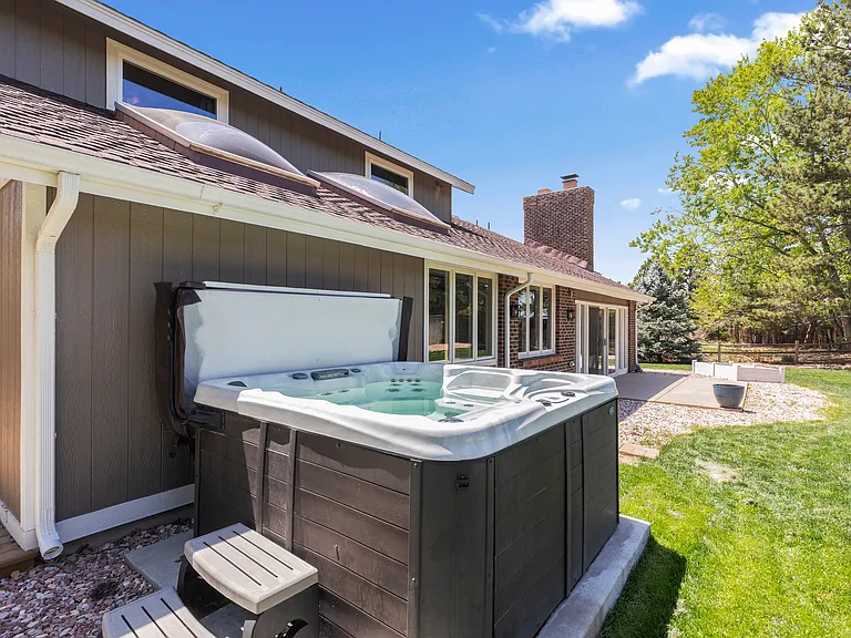 7704 S Elm Ct — Photo 36