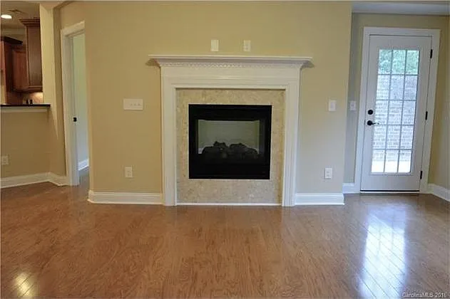 16434 Hawfield Woods Ln — Photo 7