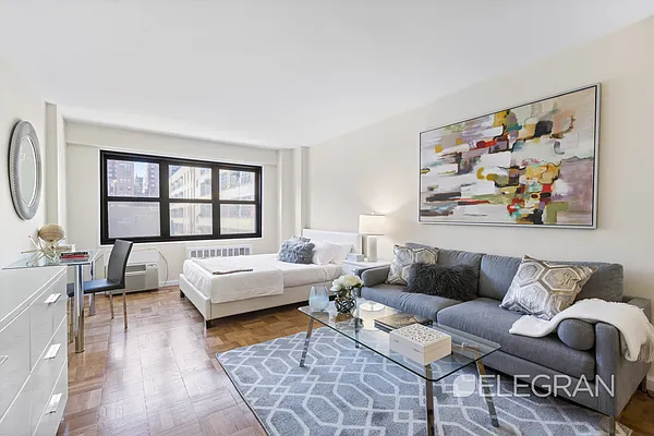 Sold by (Legacy) Elegran | media 8