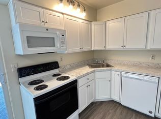 807 Rainbow Dr, Schenectady, NY 12303
