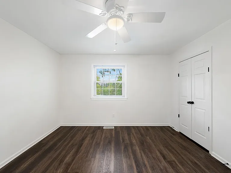 3749 Yorktown Pl — Photo 13