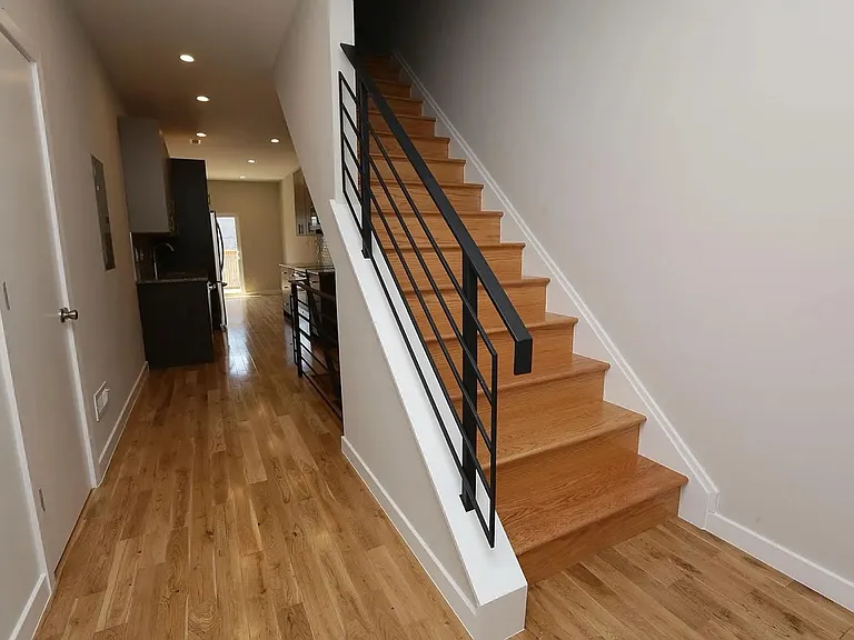 6 N 42nd St #2 — Photo 3