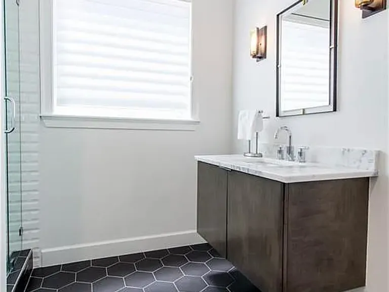 2301 N Marks Mill Ln — Photo 17