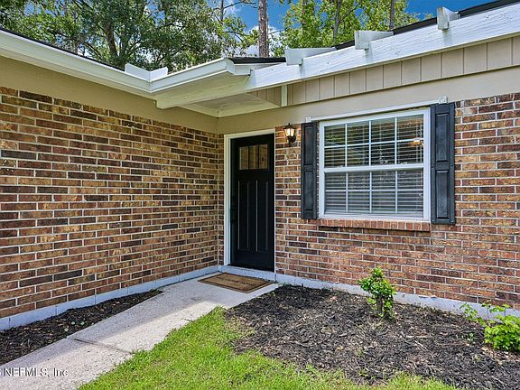 4th image of 2702 PINEWOOD Boulevard N