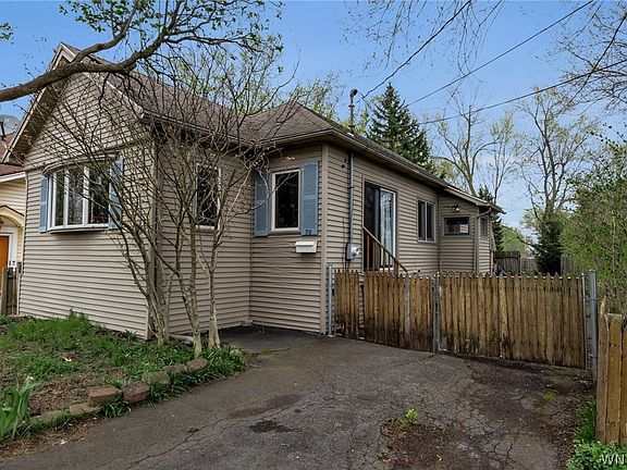 3rd image of 79 Lind Ave