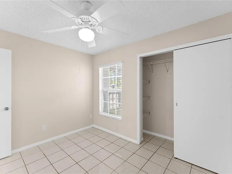1113 Lucaya Cir — Photo 13