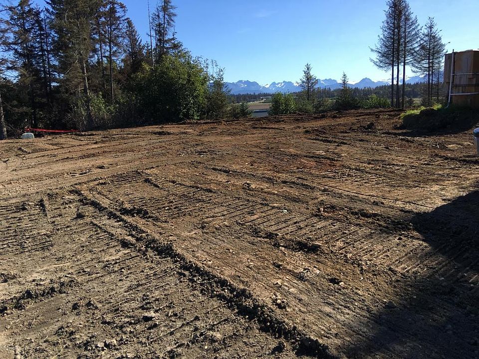 2nd image of 89 Sterling Hwy