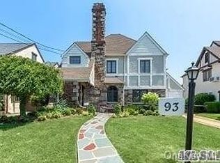 93 Durland Rd, Lynbrook, NY 11563