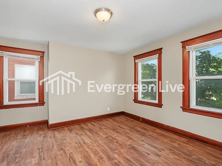 3717 Woodbine Ave — Photo 11
