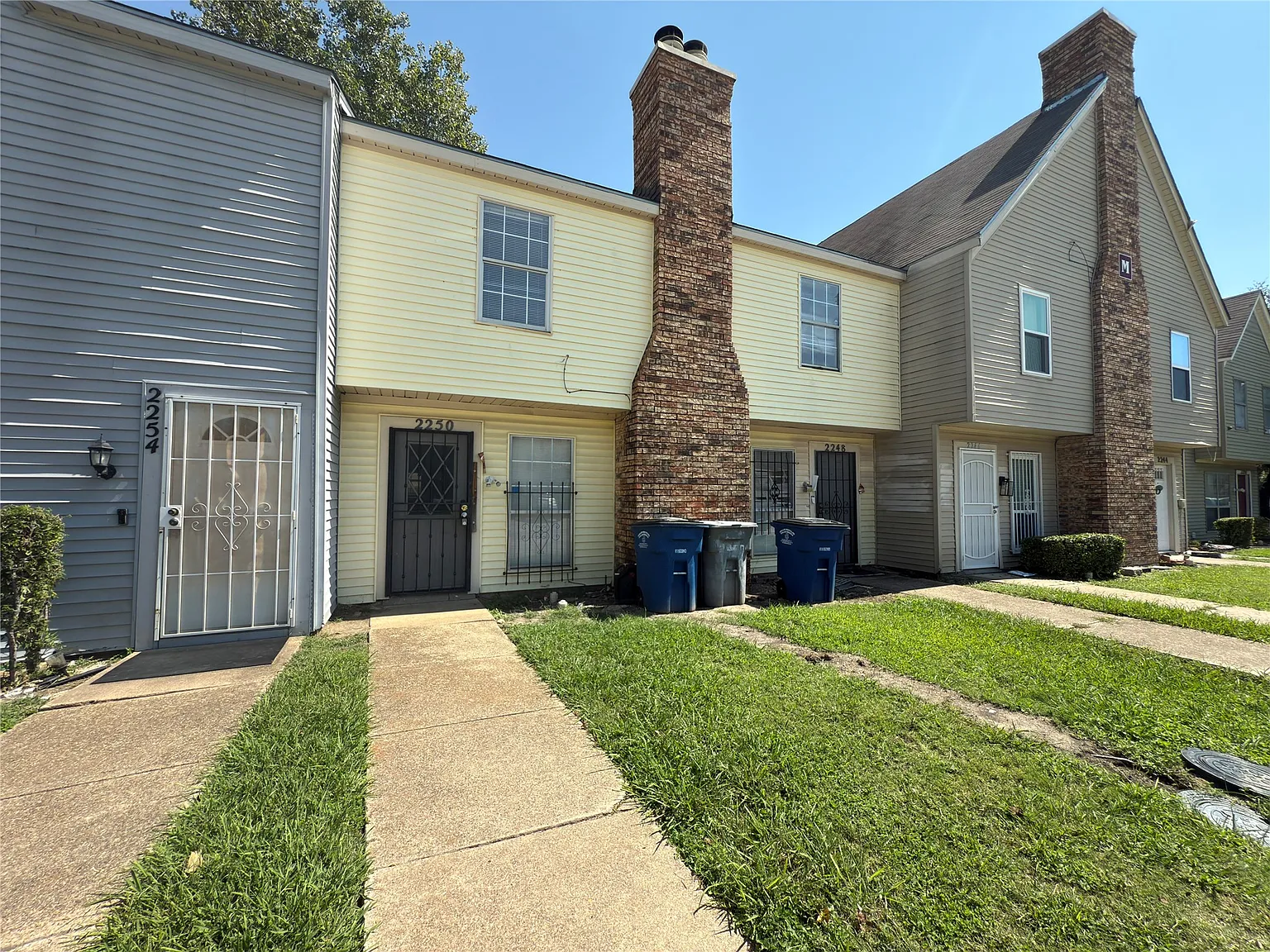 2250 Aspen Dr photo 1